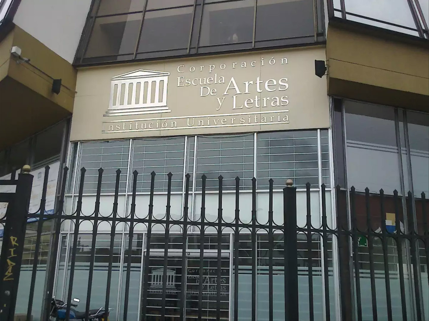 Escuela de artes discount y letras bogota carreras